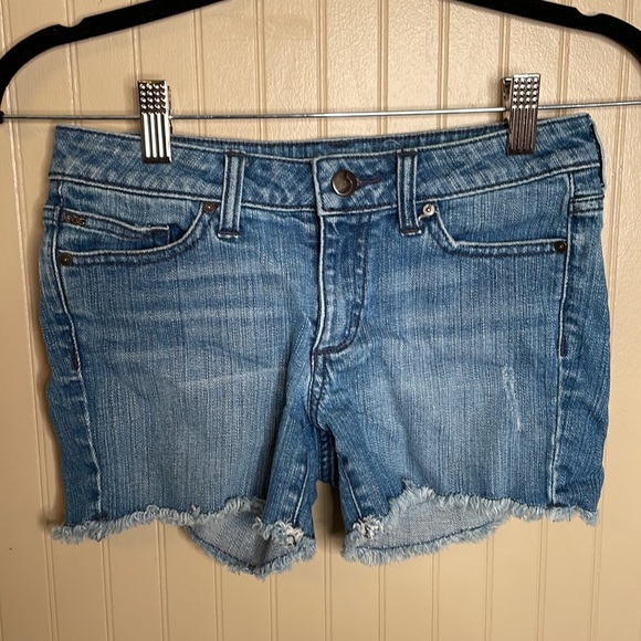 Joe’s jeans blue jean shorts stretchy size 14 - Picture 3 of 4
